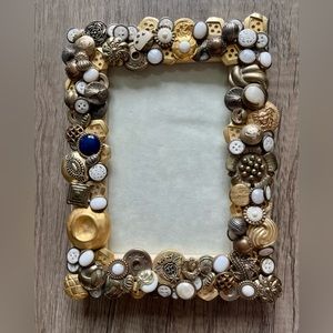 Vintage Retro Button Decorated Handmade Picture Frame Approx 6”X8” EUC Rare